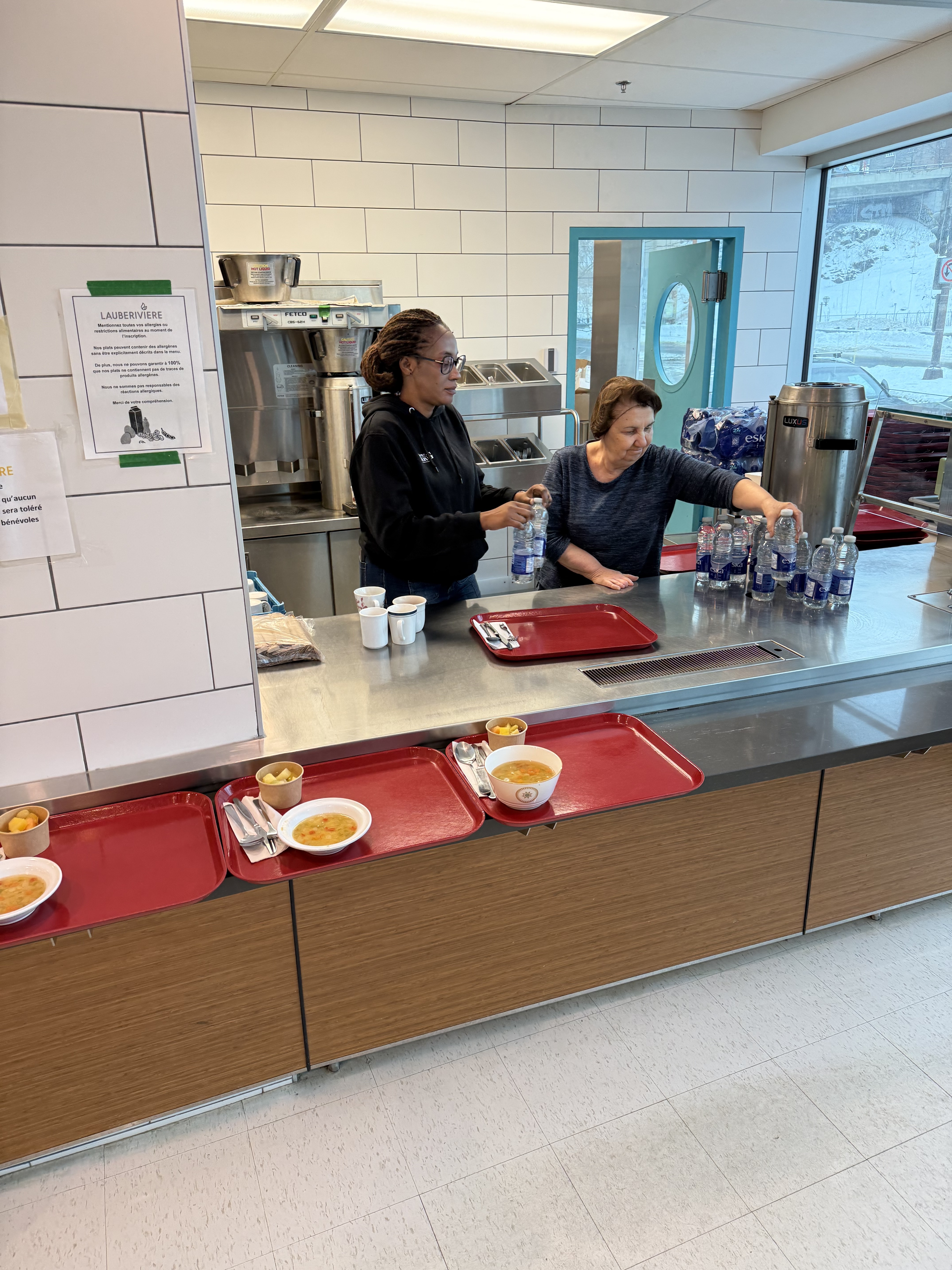 Don de repas à Lauberivière par Yuzu Sushi